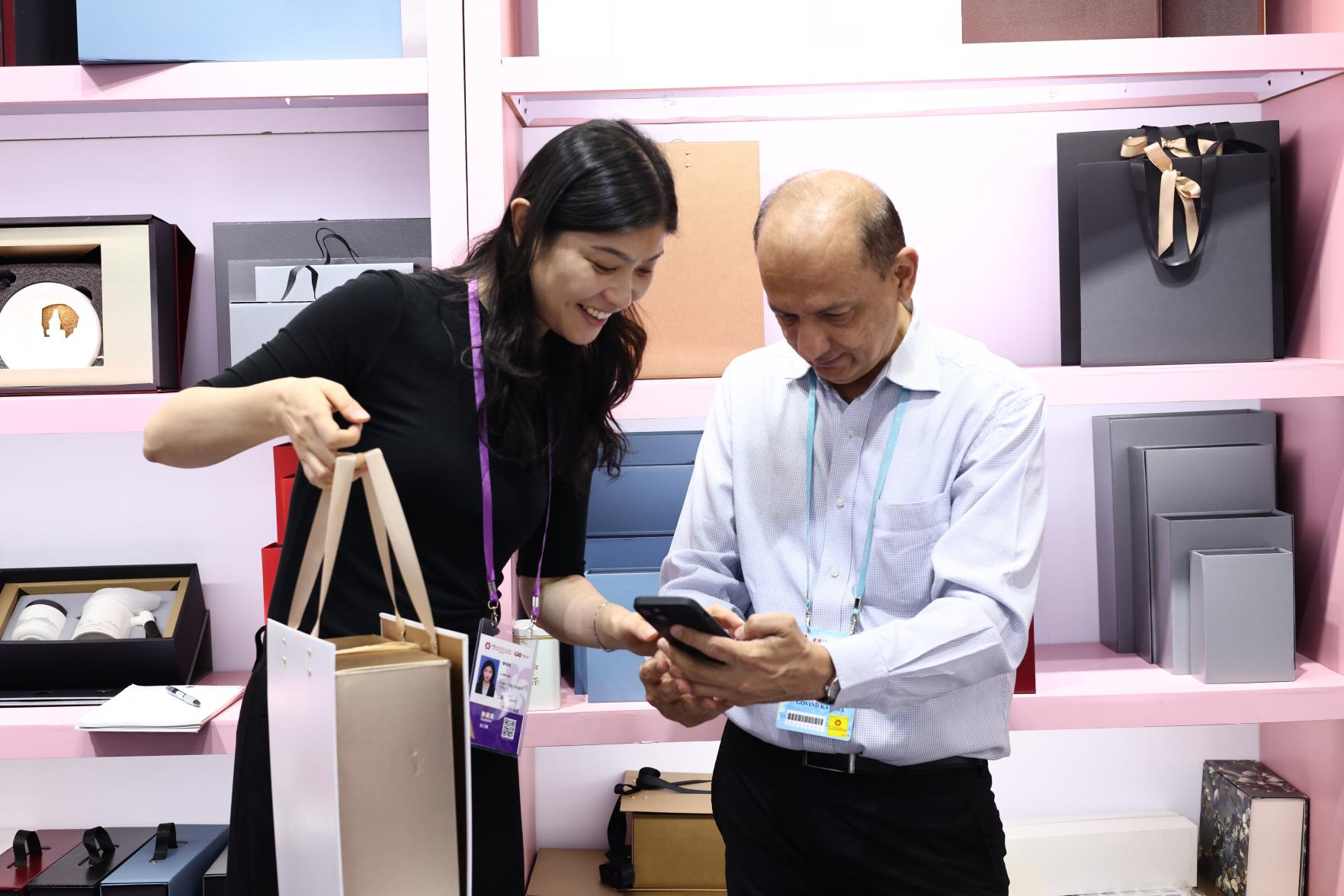 “禮”遇世界 “袋”動商機.png